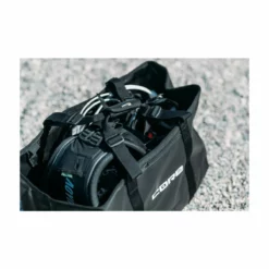 Core Wetsuit Taske -AQUA MARINA Butik core wetsuit bag detail shot 1024x1024